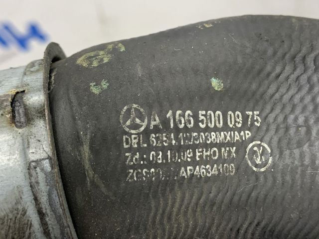 Шланг/патрубок радіатора охолодження, верхній A1665000975 MERCEDES
