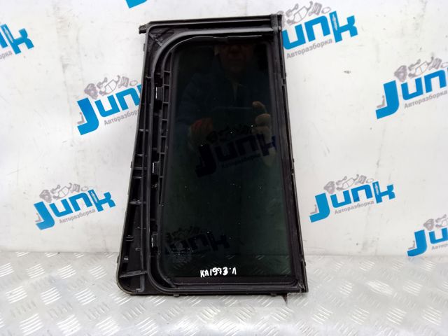 Куточок задніх лівих дверей A1667300955 MERCEDES