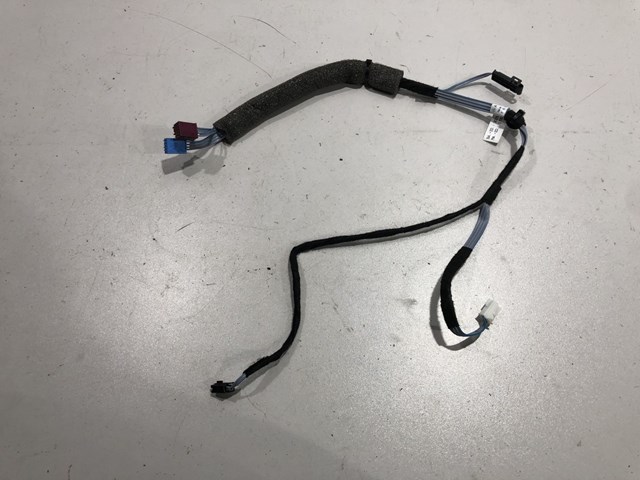 Електропроводка задніх дверей A2045402710 MERCEDES