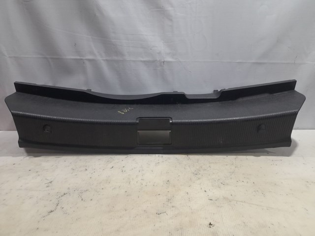Накладка перегородки A2046900825 MERCEDES