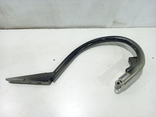 Кріплення кришки багажника A2047500628 MERCEDES