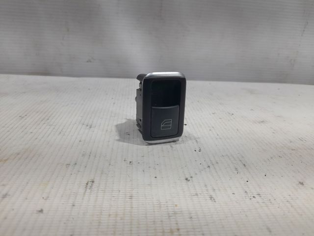 Кнопка вмикання двигуна склопідіймача передня права A2049055502 MERCEDES