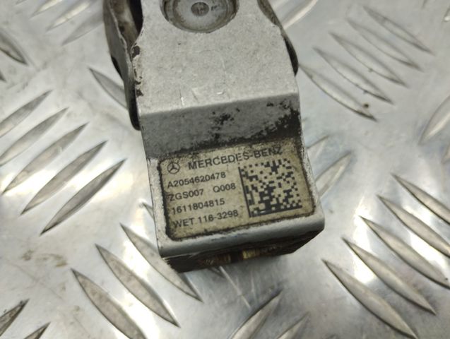 Вал рульової колонки, нижній A2054620478 MERCEDES