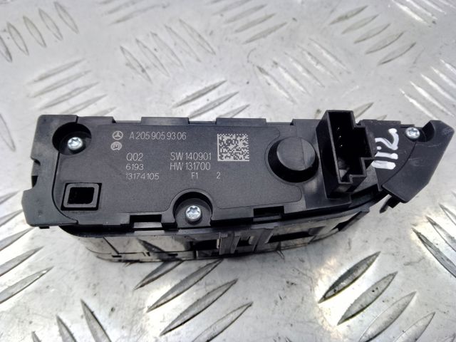 Блок кнопок центральної консолі A2059059306 MERCEDES
