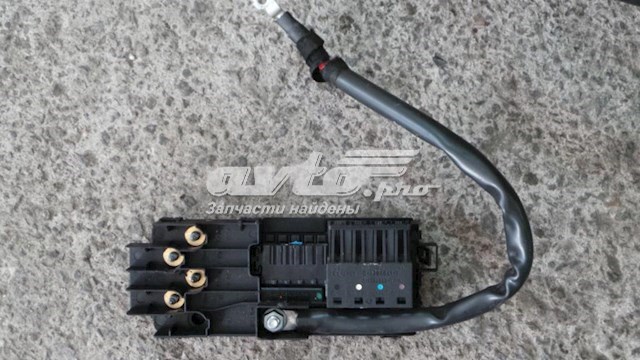 Коробка запобіжників A2115452301 MERCEDES