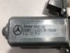 Двигун склопідіймача двері передньої, правої A2218202842 MERCEDES