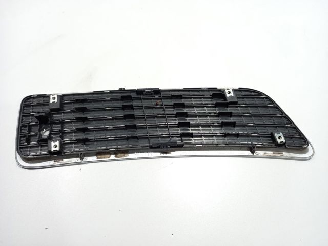 Пластик під лобове скло A2218800305 MERCEDES