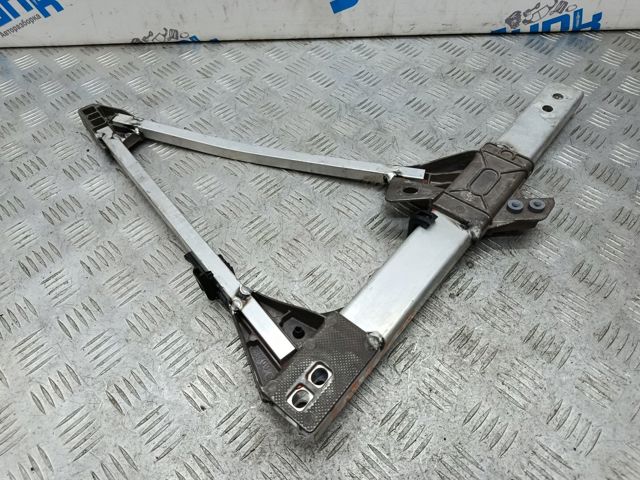 Розпірка передніх стійок підвіски, ліва A2226200185 MERCEDES