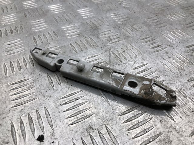 Направляюча переднього бампера A2228850121 MERCEDES