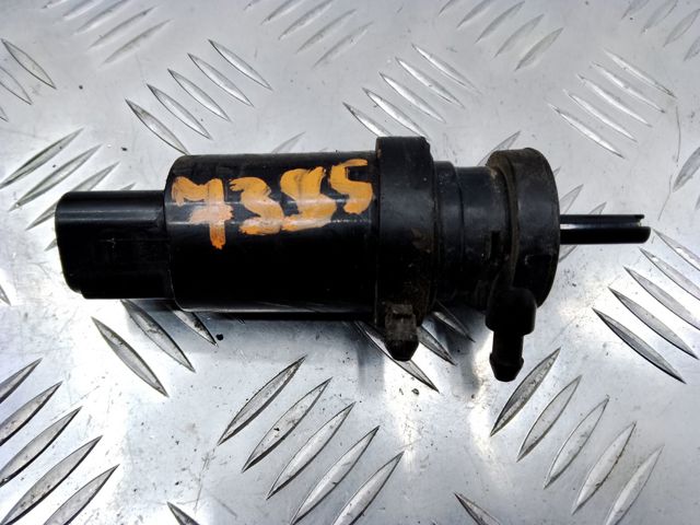 Електропомпа омивача переднього скла A2318660121 MERCEDES