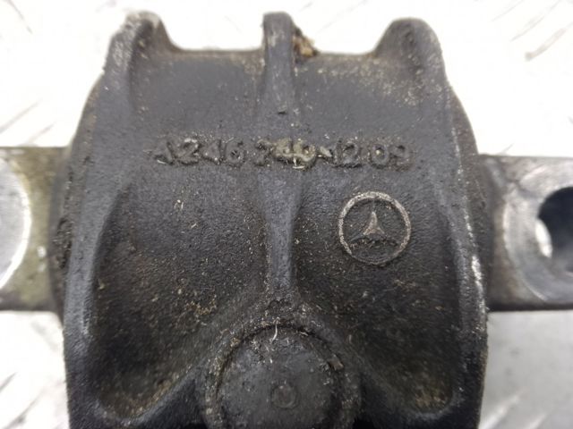 Задня подушка двигуна A2462401209 MERCEDES