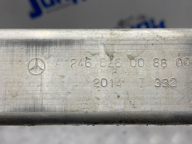 Кронштейн підсилювача переднього бампера A2466260088 MERCEDES