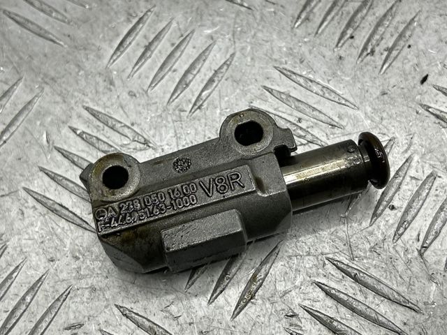 Натягувач ланцюга ГРМ, правий A2780501600 MERCEDES
