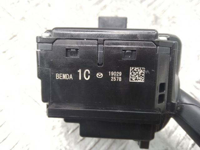 Перемикач підрульовий, правий BEMD66128A MAZDA