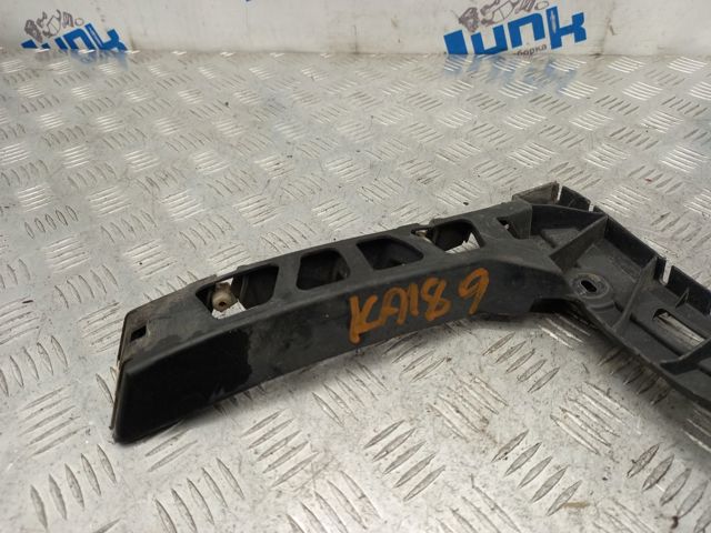 Ліве кріплення заднього бампера C2Z13534 JAGUAR
