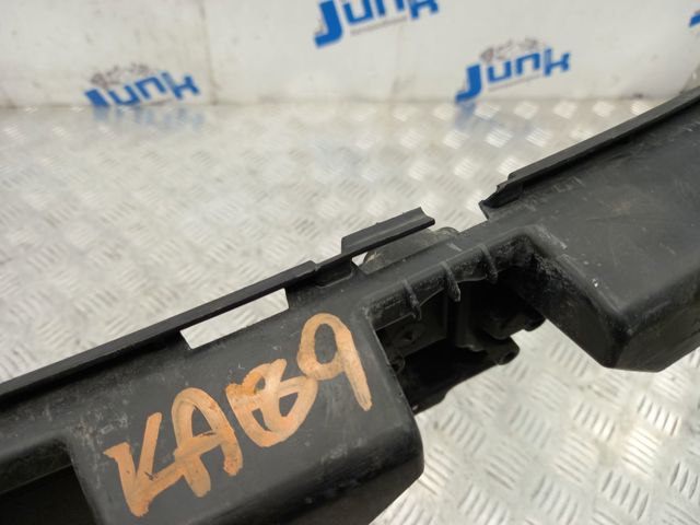 Кронштейн бампера заднього, центральний C2Z22091 JAGUAR
