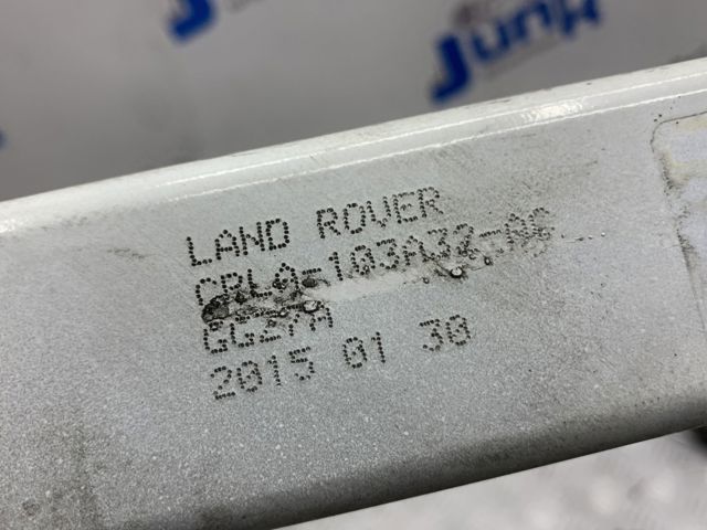Кронштейн передньої панелі, правий CPLA103A32AC LAND ROVER