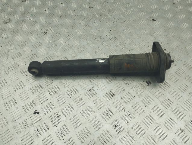 Амортизатори задні E62101AA0C NISSAN