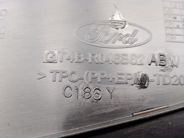 Решітка на "торпедо" обдування лобового скла GT4Z58044A90AA FORD