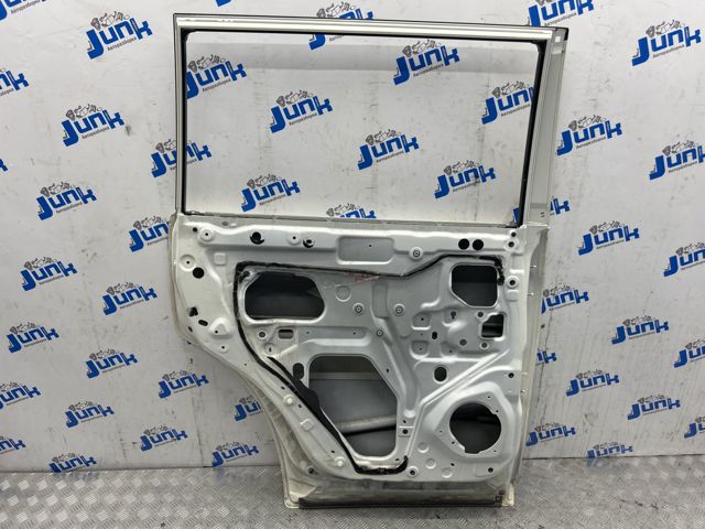 Двері пасажирськи задні ліві H210A1LAMA NISSAN