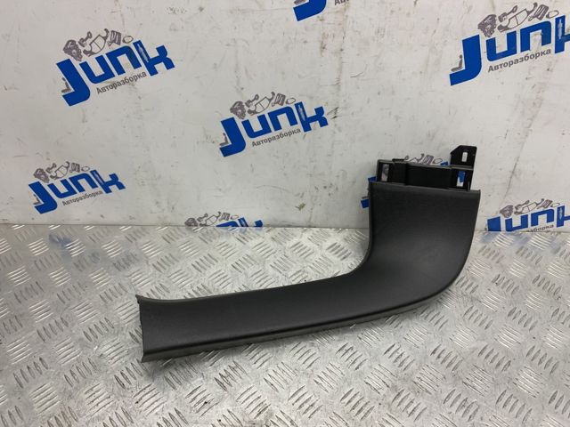 Обшивка кришки багажника KB7W68950 MAZDA