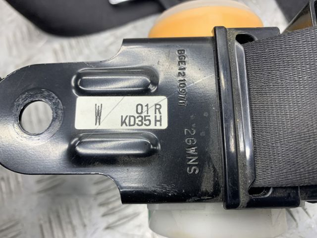 Пасок безпеки задній правий KDY55773001 MAZDA
