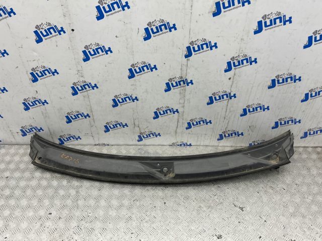 Водостік лобового скла, жабо LR022997 LAND ROVER