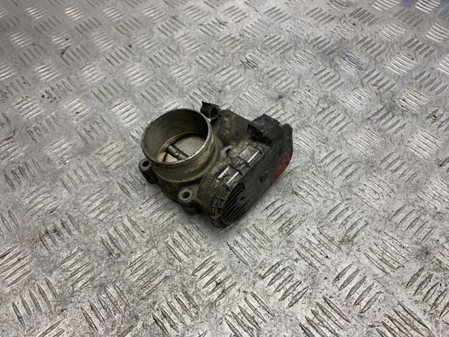 Дросільна заслінка в зборі LR024970 LAND ROVER
