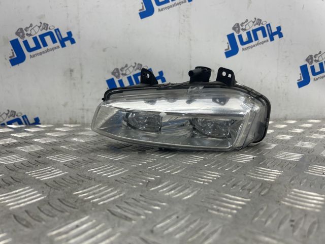 Протитуманка ліва LR026090 LAND ROVER