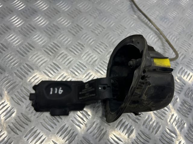 Заливна горловина паливного бака LR033011 LAND ROVER