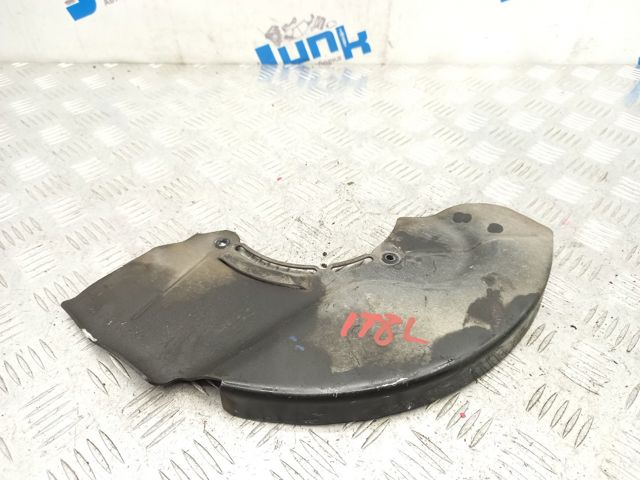 Кожух гальмівного диска LR033277 LAND ROVER