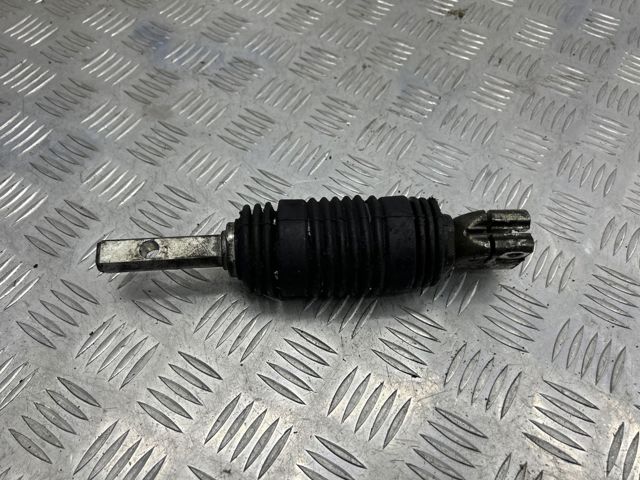 Кардан вала рульової колонки, нижній LR033647 LAND ROVER
