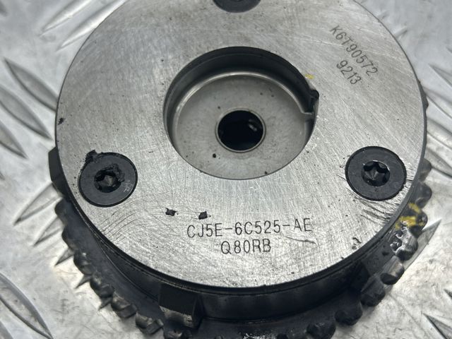 Зірка-шестерня розподільного валу двигуна,випускного LR033733 LAND ROVER