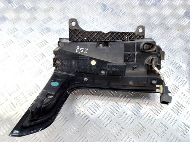 Задній правий стоп LR034238 LAND ROVER