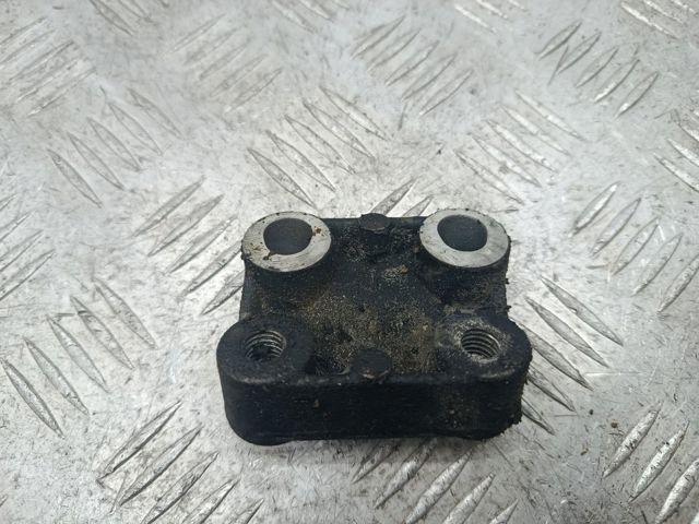Кронштейн кріплення генератора LR035540 LAND ROVER