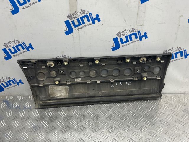Молдинг задніх лівих дверей, нижній LR038856 LAND ROVER