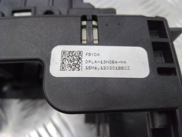 Перемикач підрульовий, центральна частина LR042311 LAND ROVER