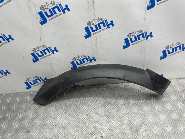Молдинг заднього правого крила LR044142 LAND ROVER