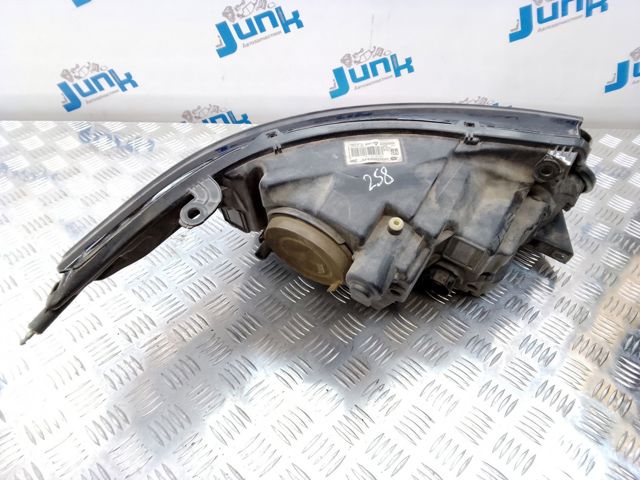 Блок фара ліва LR046928 LAND ROVER