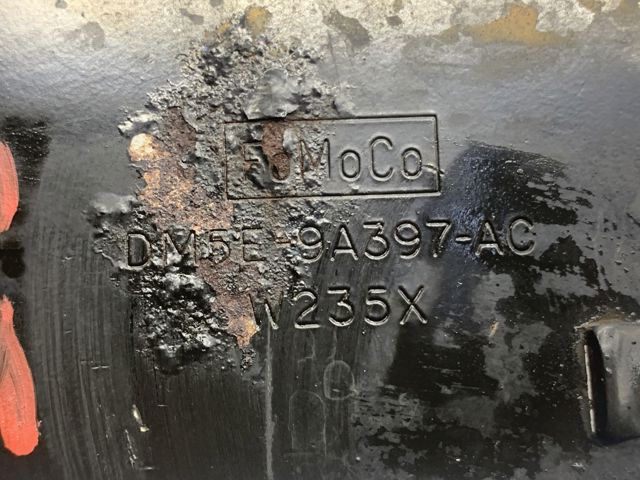 Кронштейн паливного насоса ПНВТ LR056565 LAND ROVER