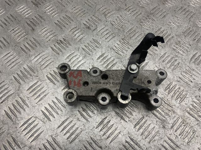 Кронштейн генератора LR056659 LAND ROVER