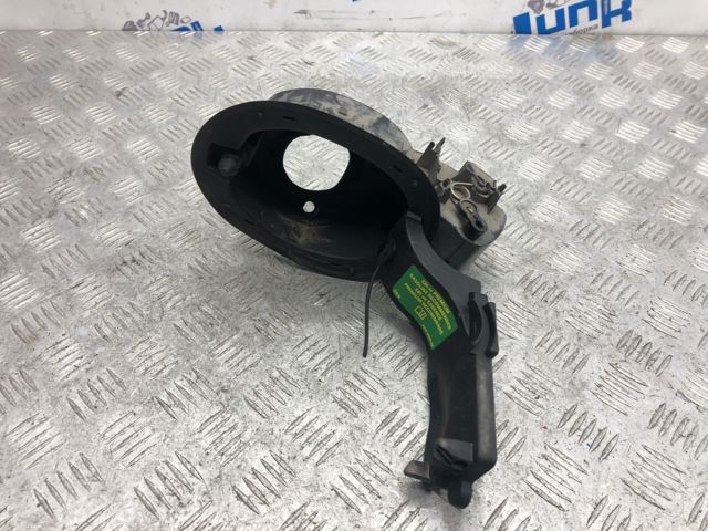 Горловина б/бака LR059973 LAND ROVER