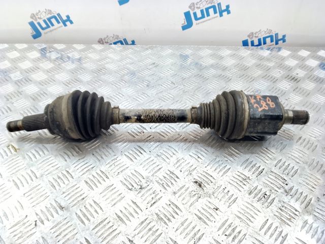 Піввісь передня ліва LR061554 LAND ROVER