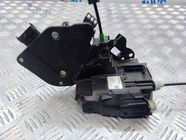 Замок задньої двері, лівої LR063611 LAND ROVER