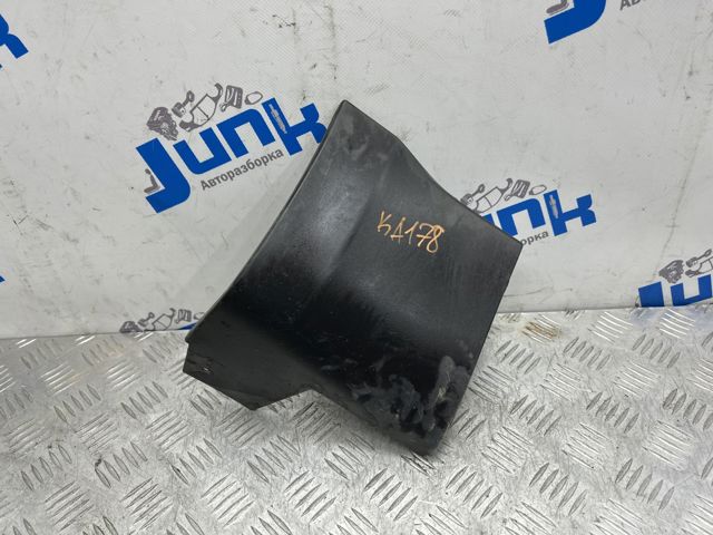 Молдинг переднього лівого крила LR064266 LAND ROVER