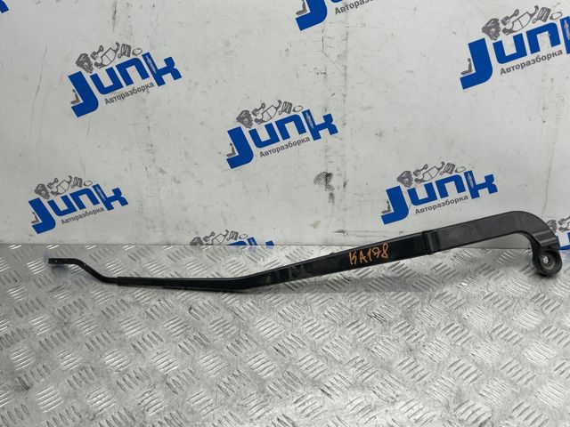 Важіль-поводок двірника лобового скла LR066988 LAND ROVER