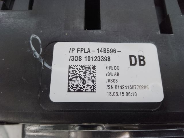 Блок кнопок центральної консолі LR067060 LAND ROVER