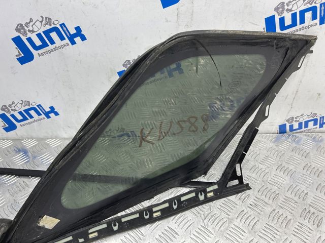 Скло багажника, ліве LR078383 LAND ROVER