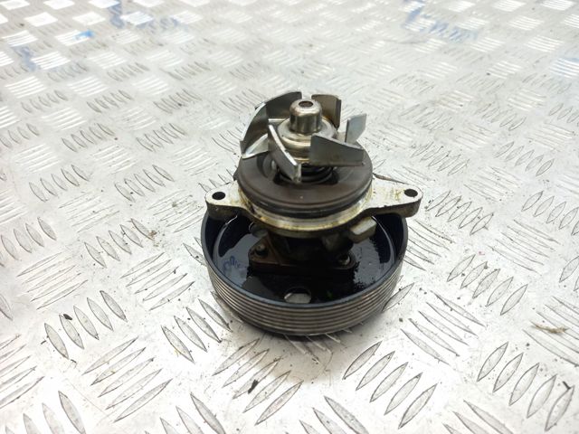 Насос охолодження LR081578 LAND ROVER