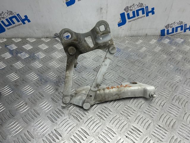 Петля капота, права LR088986 LAND ROVER
